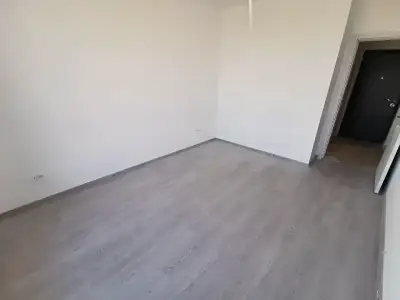 Apartament nemobilat de inchiriat Sector 6 Bucuresti camera
